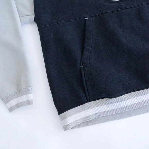 Vintage Reebok Gridiron Classic  NFL Raiders Grey Hoodie Sweater Size Large - Picture 12 of 15